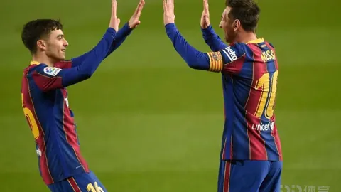 莱特西尔荣膺2025年度法国最佳裁判称号